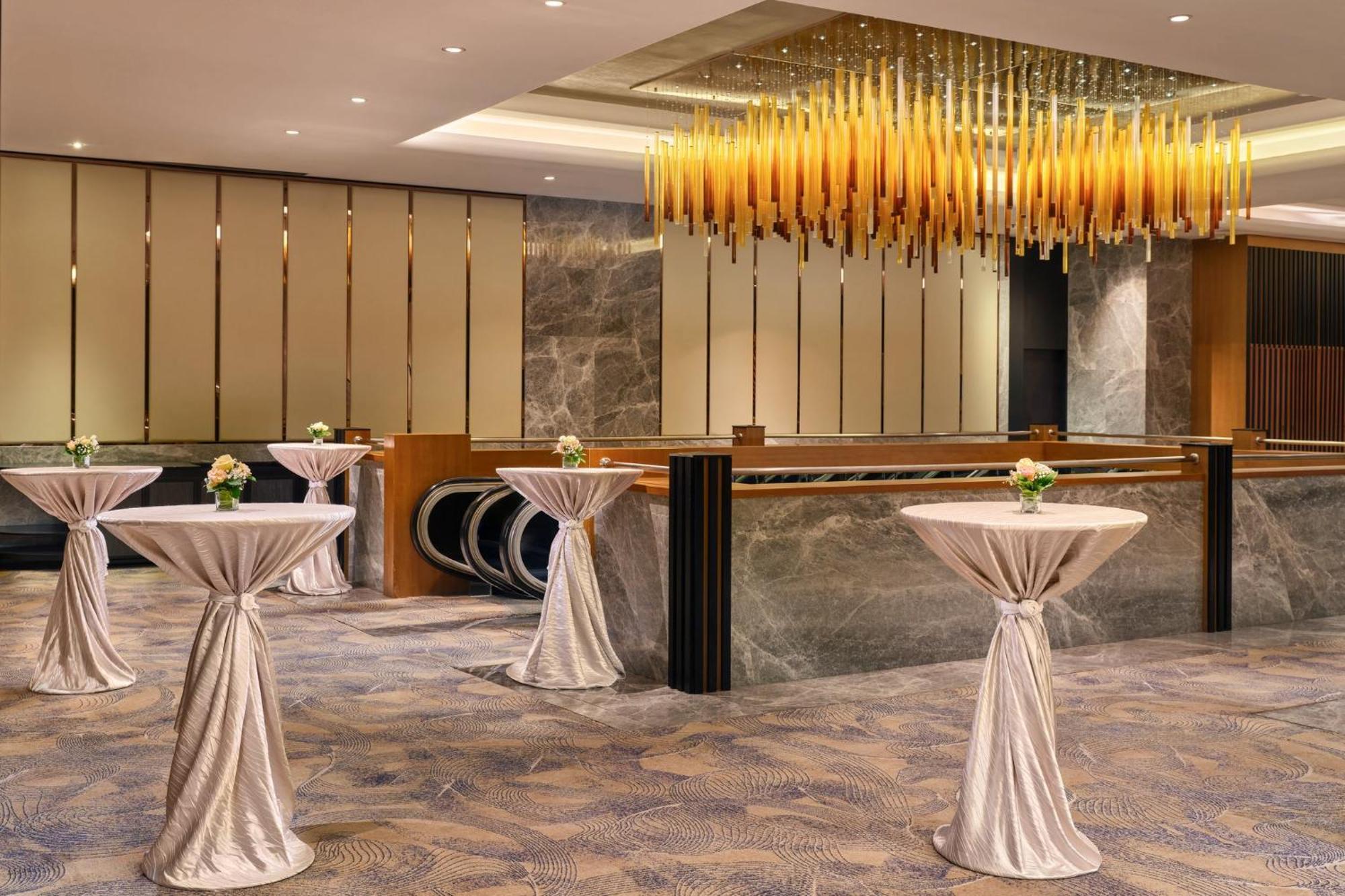 Voco Orchard Singapore By Ihg Extérieur photo The Westin Mumbai International